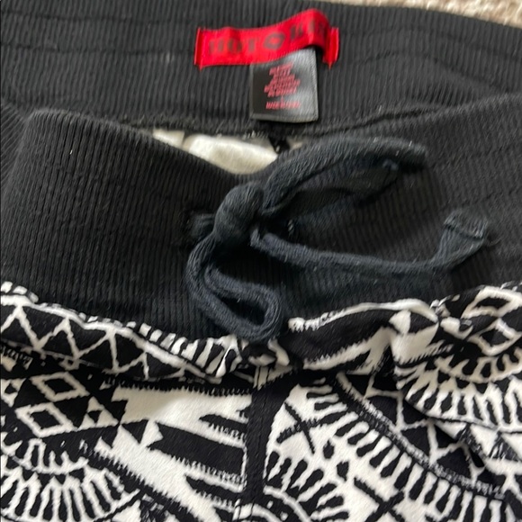 Black and White Patterned Joggers - Picture 4 of 8